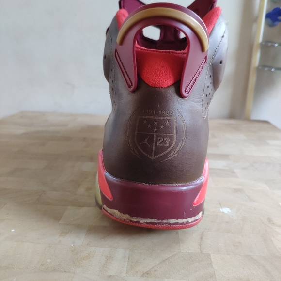 Nike Air Jordan 6 - "Cigar" Retro - Picture 4 of 16